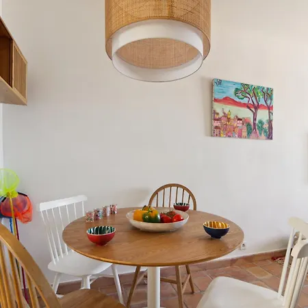 Апартаменты With Sea View In St Tropez - La Ponche