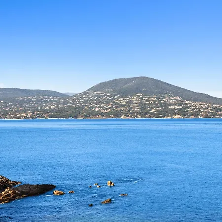 Apartment With Sea View In St Tropez - La Ponche