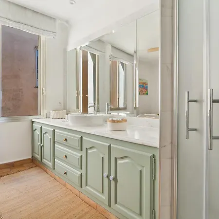 With Sea View In St Tropez - La Ponche * Saint-Tropez